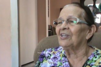 Há 15 anos eu ouviu uma voz delica e um amor inesplicavam pelo seu pastor - esposo pastor Bastos.