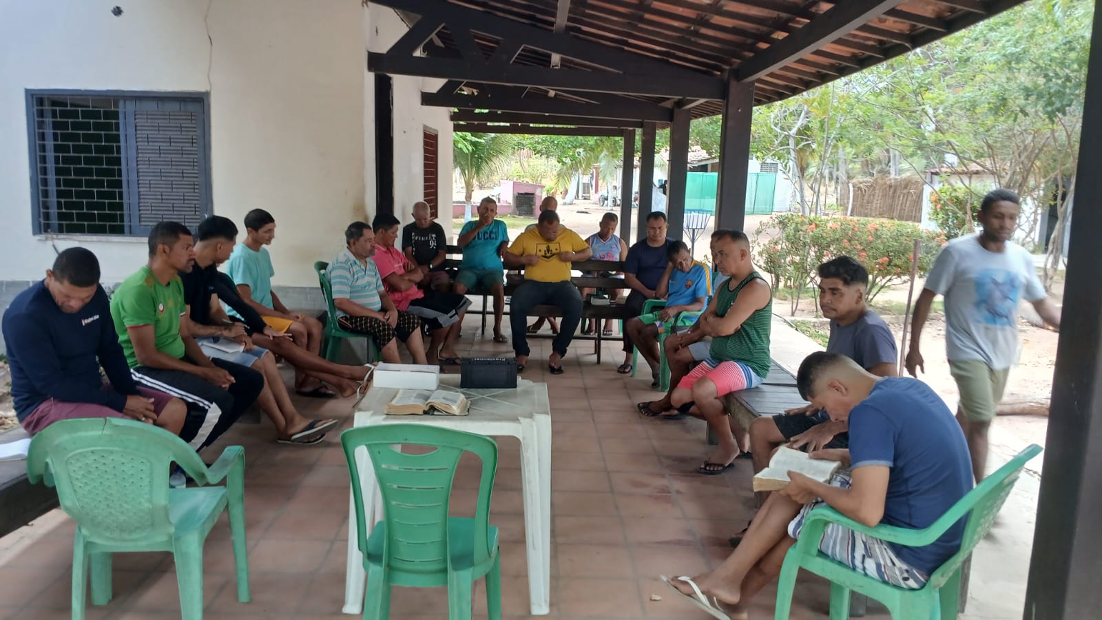 Conheça oprojeto com o pastor Idelano - Caninde-Ce